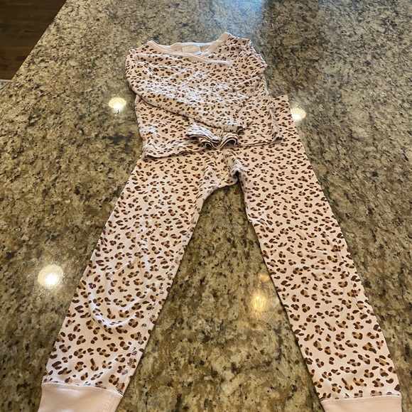 Hanna Andersson Other - 🎀Sz110 Hanna Andersson Leopard Pajamas PJ Set🎀